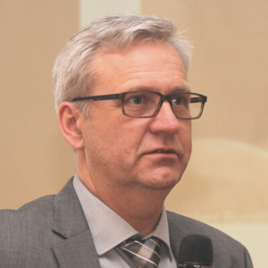 DR BERNHARD FELLER